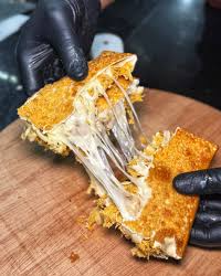 Pastel frango e queijo mussarela